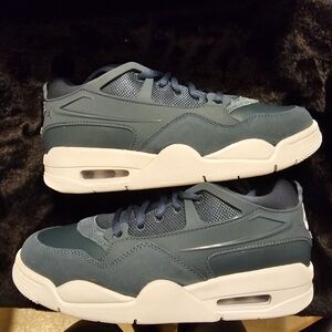 Size 7.5w- 129. Jordan 4 Rm oxidized green